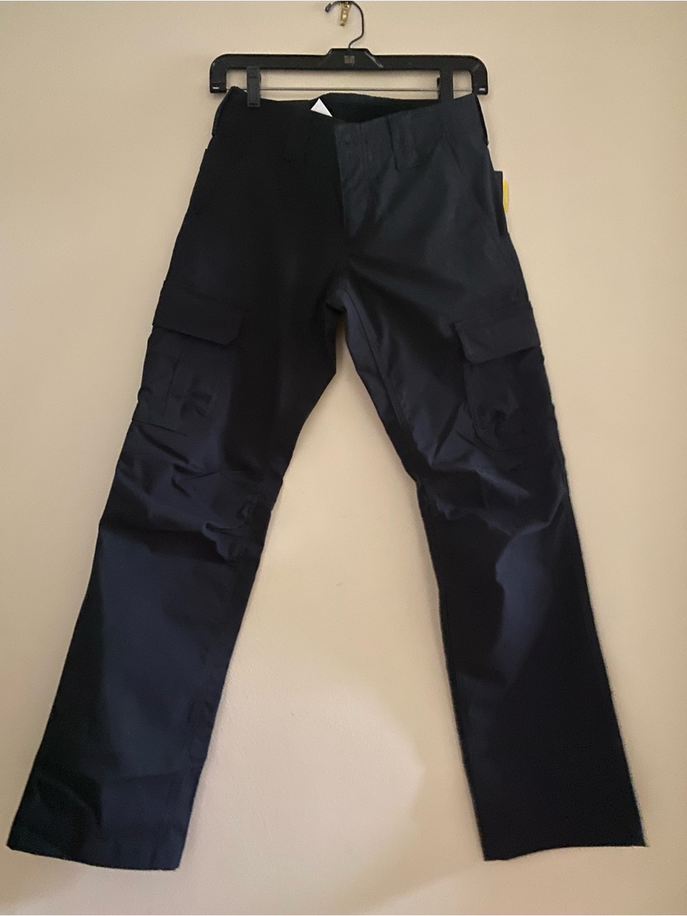 NWT Women’s Under Amour Cargo Pants - Classic Utility Style Size 2